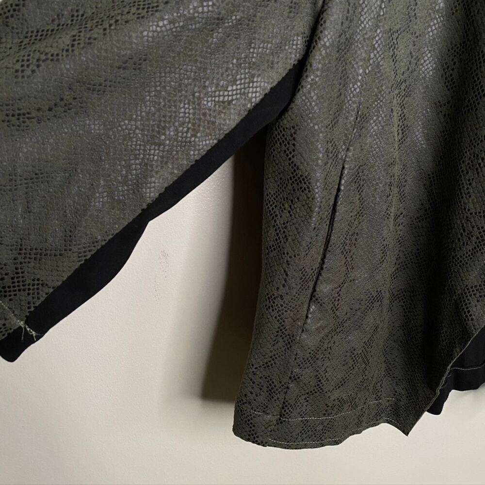 Women's Lysse Penelope Jacket Hunter Snake Green Drape Front Soft Jacket Medium - Picture 5 of 10